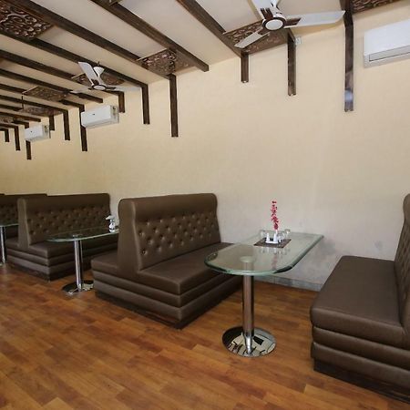 Oyo 38414 Rain Basera Resort Джабалпур Екстериор снимка