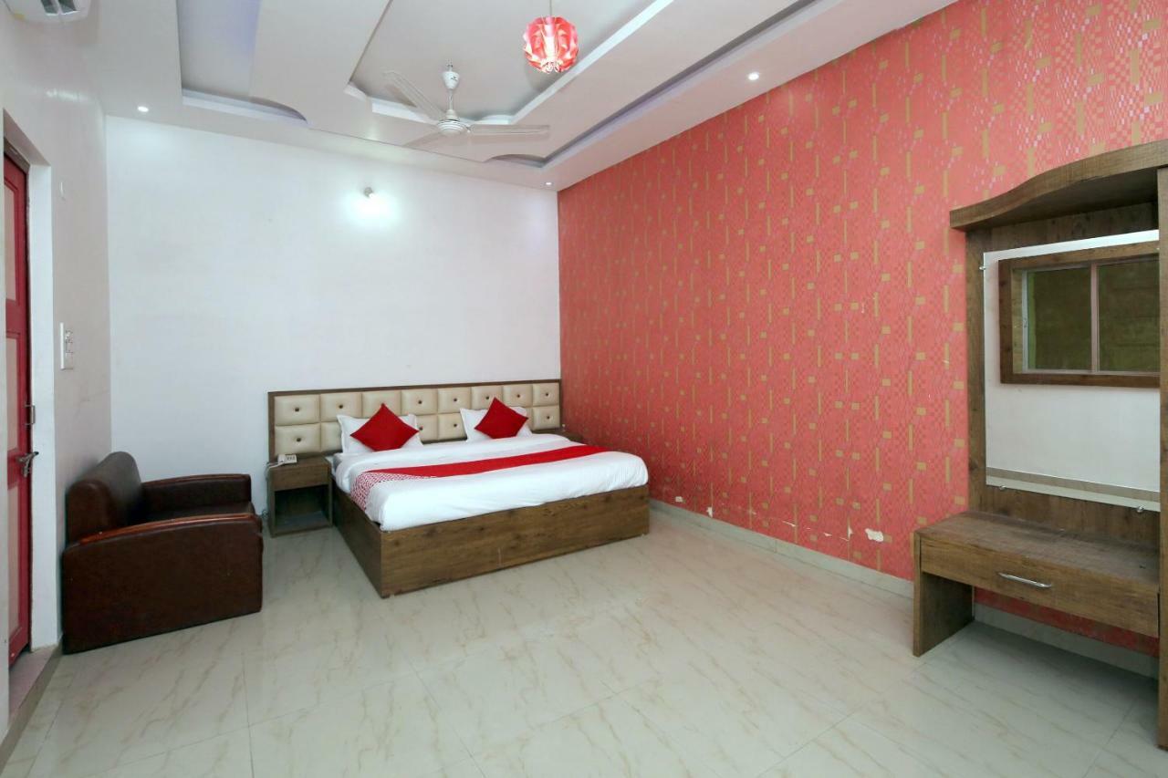 Oyo 38414 Rain Basera Resort Джабалпур Екстериор снимка