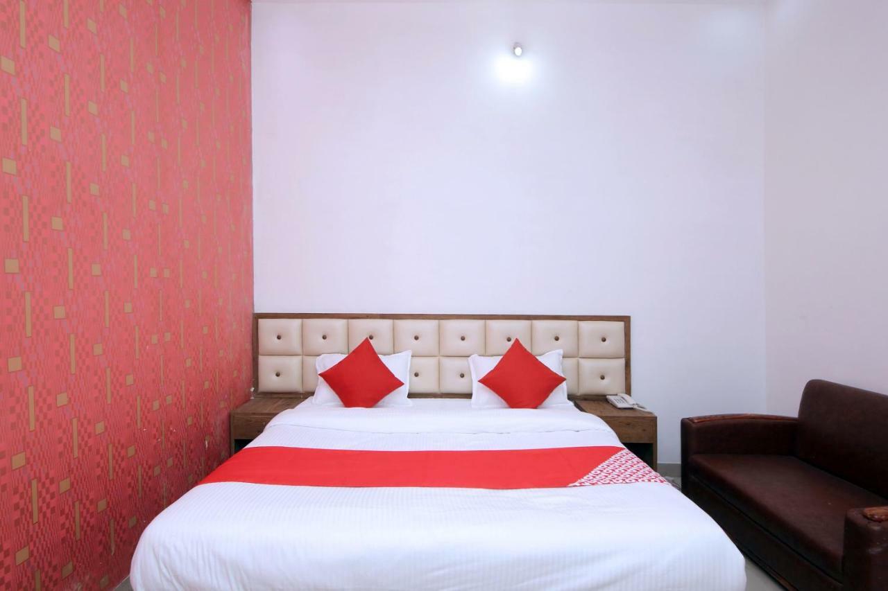 Oyo 38414 Rain Basera Resort Джабалпур Екстериор снимка