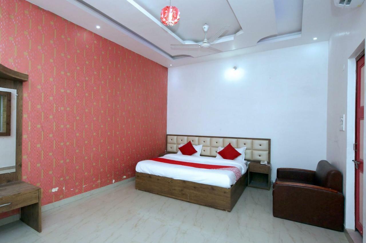Oyo 38414 Rain Basera Resort Джабалпур Екстериор снимка