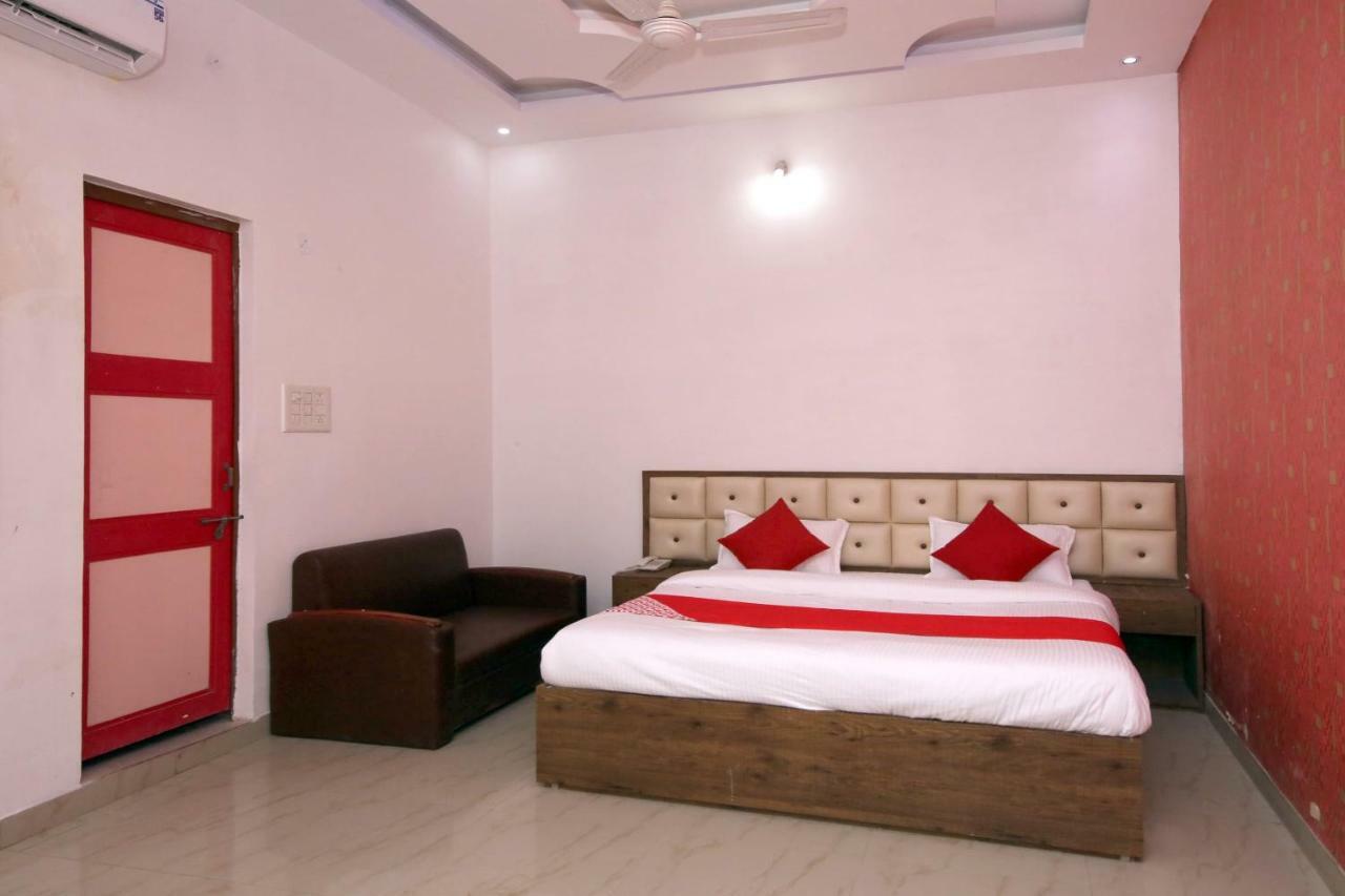 Oyo 38414 Rain Basera Resort Джабалпур Екстериор снимка