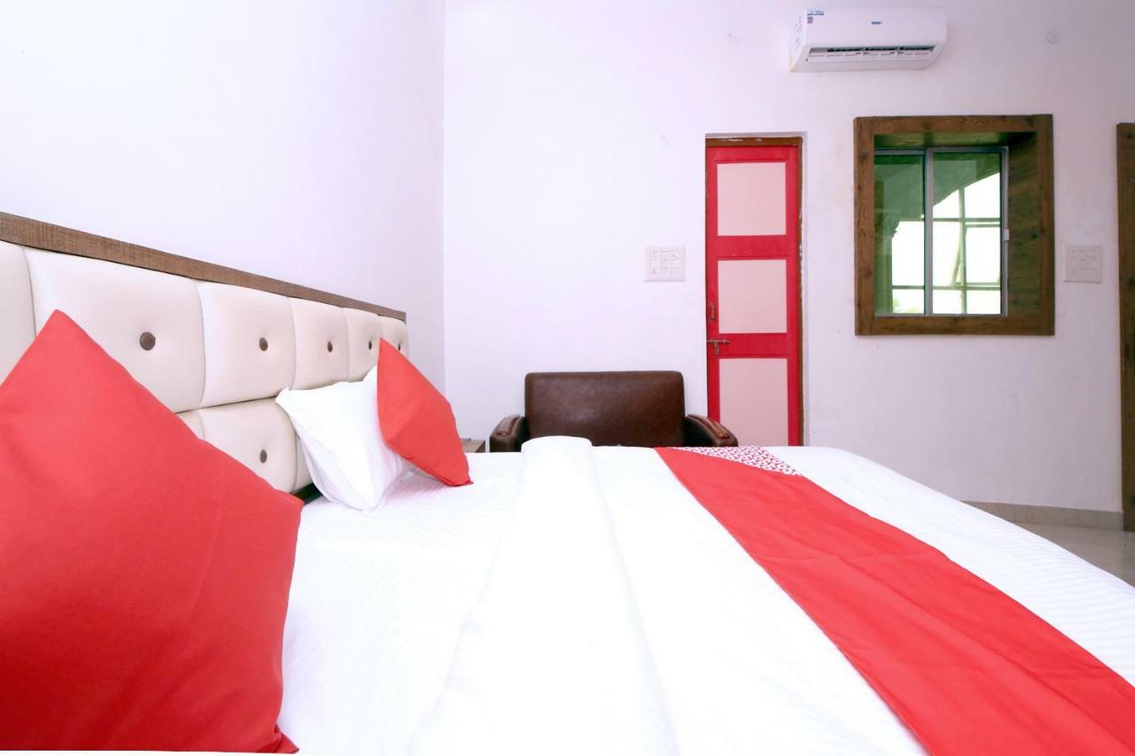 Oyo 38414 Rain Basera Resort Джабалпур Екстериор снимка