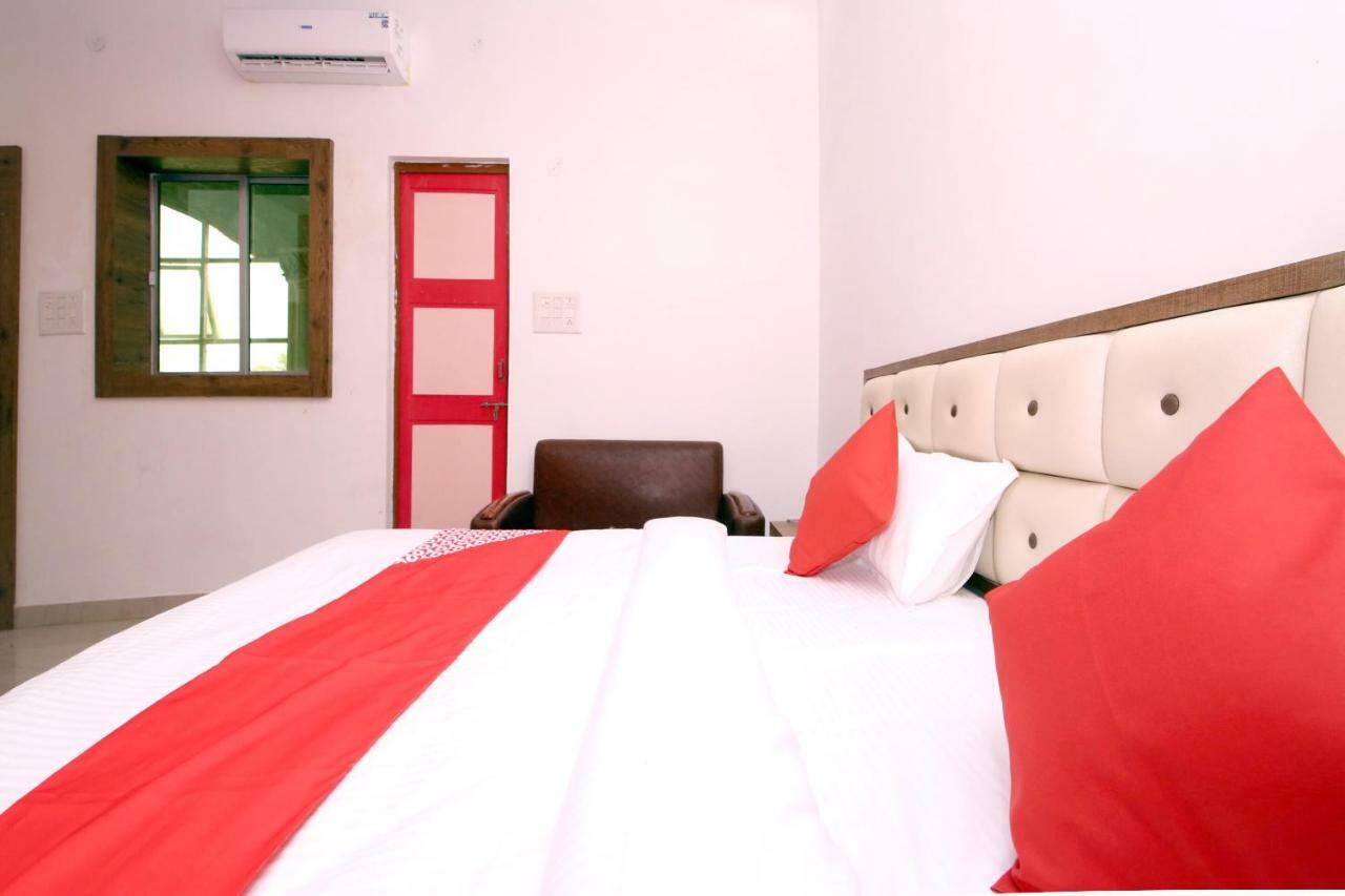 Oyo 38414 Rain Basera Resort Джабалпур Екстериор снимка